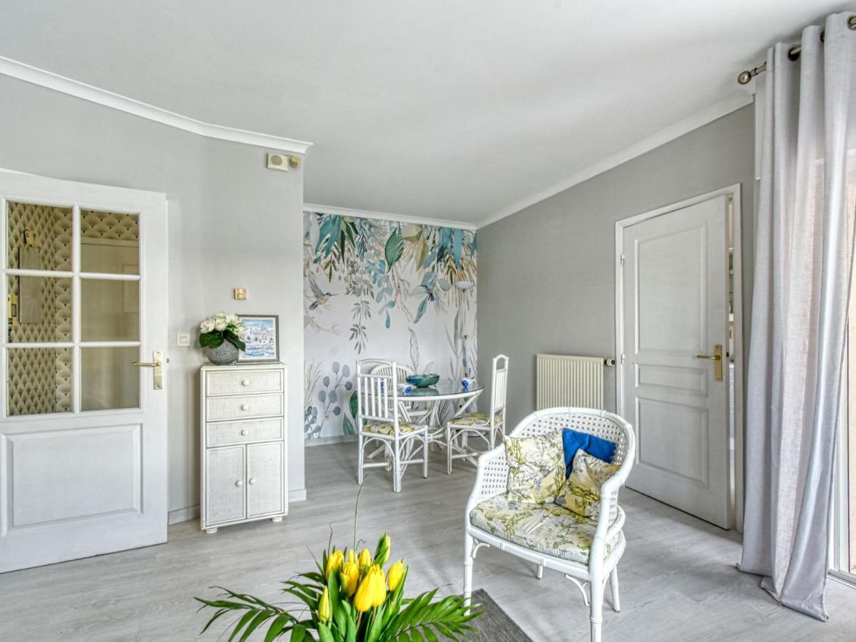 Apartment Residence Les Cariatides By Interhome Fréjus Екстериор снимка